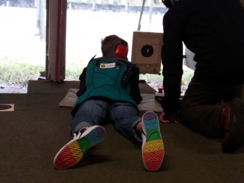 S blev der skudt en kreds tier.